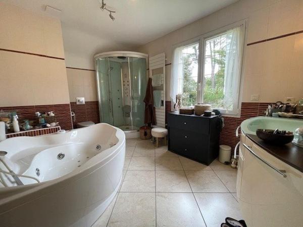 Maison à LARMOR-BADEN, 56870 - 7 pièces 155m²