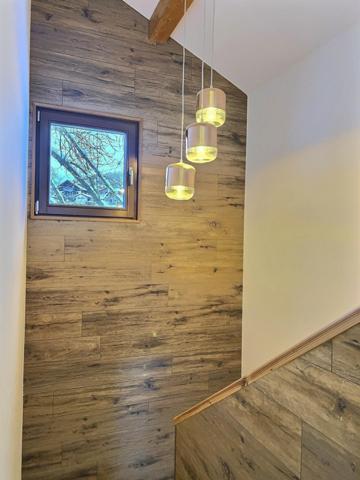 Chalet d’exception face aux montagnes, rare à saisir