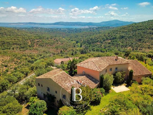 Grimaud, Villa 8 Chambres -  542 m² à vendre