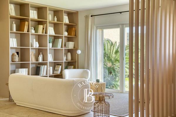 Grimaud, Villa 8 Chambres -  542 m² à vendre