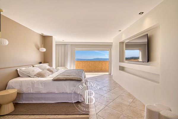 Grimaud, Villa 8 Chambres -  542 m² à vendre