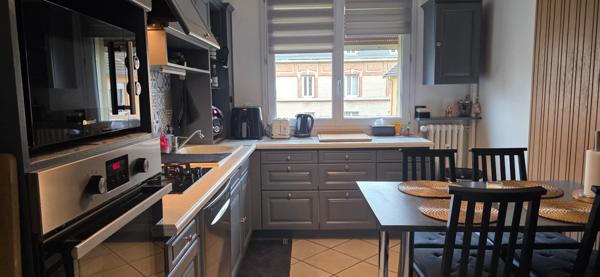 APPARTEMENT TYPE 4 AVEC GARAGE A TINQUEUX