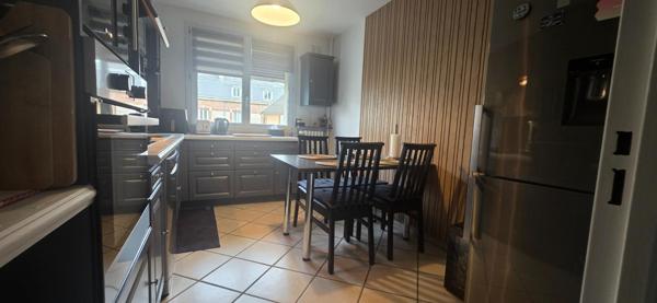 APPARTEMENT TYPE 4 AVEC GARAGE A TINQUEUX