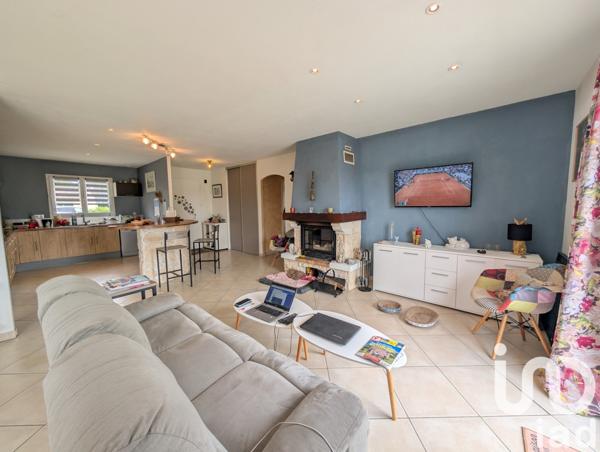 Maison à vendre 5 pièces 114 m² Lussac-les-Châteaux