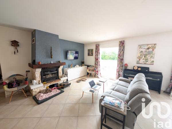 Maison à vendre 5 pièces 114 m² Lussac-les-Châteaux