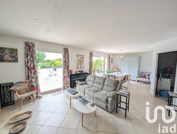 Maison à vendre 5 pièces 114 m² Lussac-les-Châteaux