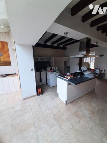 LONGERE A VENDRE SAINT QUENTIN LES BEAUREPAIRES