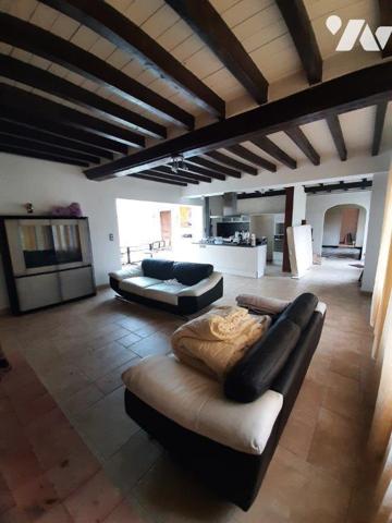 LONGERE A VENDRE SAINT QUENTIN LES BEAUREPAIRES