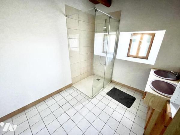 AUTHENTIQUE CORPS DE FERME SECTEUR LOUBARESSE 153 M² HABITABLES 7000 M² DE TERRAIN CONSTRUCTIBLES