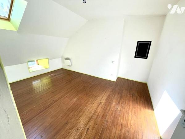 AUTHENTIQUE CORPS DE FERME SECTEUR LOUBARESSE 153 M² HABITABLES 7000 M² DE TERRAIN CONSTRUCTIBLES