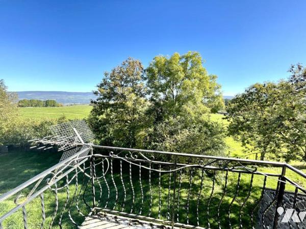 AUTHENTIQUE CORPS DE FERME SECTEUR LOUBARESSE 153 M² HABITABLES 7000 M² DE TERRAIN CONSTRUCTIBLES