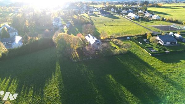 AUTHENTIQUE CORPS DE FERME SECTEUR LOUBARESSE 153 M² HABITABLES 7000 M² DE TERRAIN CONSTRUCTIBLES