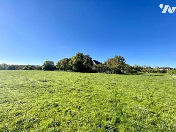 AUTHENTIQUE CORPS DE FERME SECTEUR LOUBARESSE 153 M² HABITABLES 7000 M² DE TERRAIN CONSTRUCTIBLES