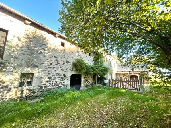 AUTHENTIQUE CORPS DE FERME SECTEUR LOUBARESSE 153 M² HABITABLES 7000 M² DE TERRAIN CONSTRUCTIBLES