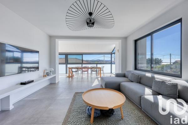 Appartement à vendre 5 pièces 178 m² Sanary-sur-Mer