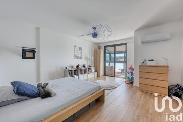 Appartement à vendre 5 pièces 178 m² Sanary-sur-Mer