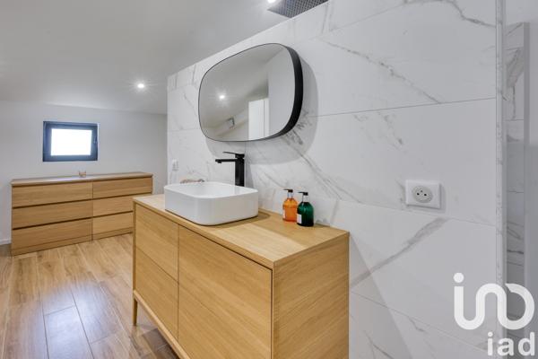 Appartement à vendre 5 pièces 178 m² Sanary-sur-Mer