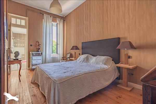 Maison à vendre |  Tonnay-Charente |  9 pièces | 316 m²