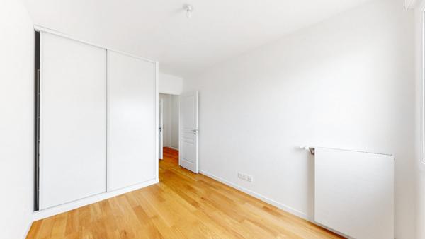 NEUF - PLESSIS CAPITALES