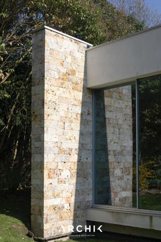 VILLA L