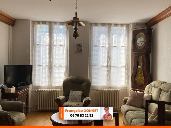 Maison de 120 m² - Centre ville de SAINT AMAND MONTROND - 3 Chambres - Dépendances - 84 900 €