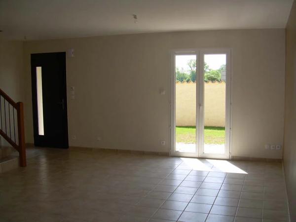 Maison à louer à Villieu-Loyes-Mollon (01800)