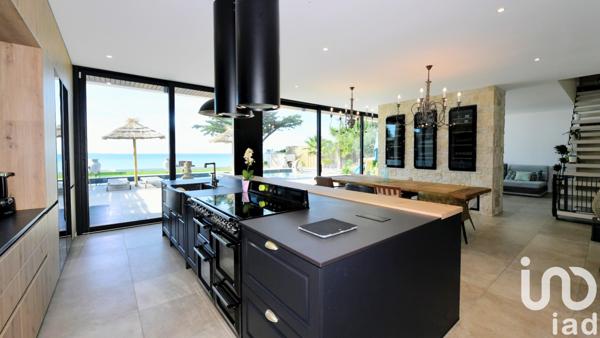 Maison à vendre 7 pièces 240 m² Angoulins