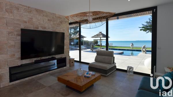 Maison à vendre 7 pièces 240 m² Angoulins