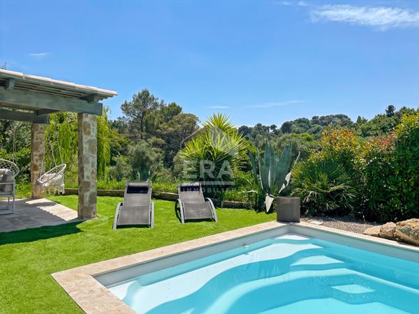 VILLA CONTEMPORAINE AU CALME ABSOLU A PIED DU COEUR DE MOUGINS