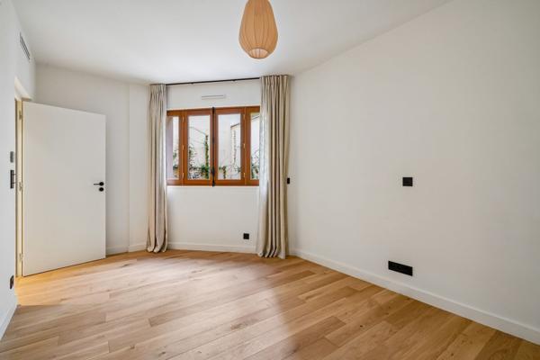 Vente Maison de luxe Paris 15 6 Pièces 237.72 m²