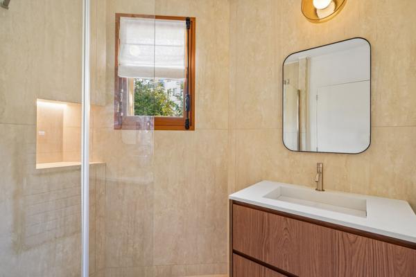 Vente Maison de luxe Paris 15 6 Pièces 237.72 m²
