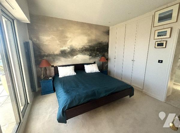 Magnifique appartement vendu en nue-propriété, au 2ème étage avec vue imprenable sur l'estuaire