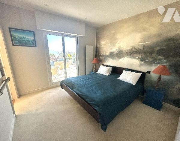 Magnifique appartement vendu en nue-propriété, au 2ème étage avec vue imprenable sur l'estuaire