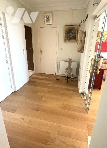 Magnifique appartement vendu en nue-propriété, au 2ème étage avec vue imprenable sur l'estuaire