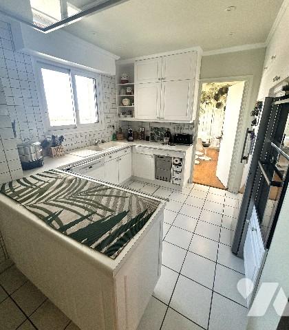 Magnifique appartement vendu en nue-propriété, au 2ème étage avec vue imprenable sur l'estuaire