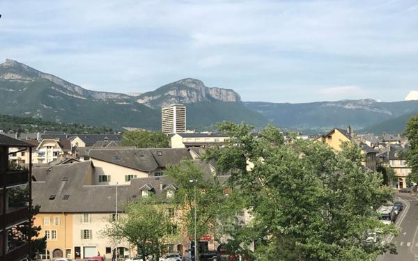 Appartement à louer    2 pièces •  Chambéry