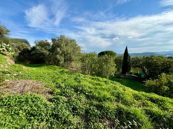 Les Arcs Var Côte d'Azur  terrain 2570m2 constructible