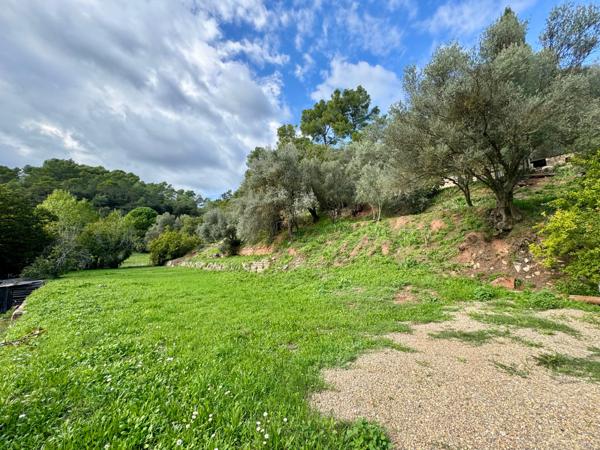 Les Arcs Var Côte d'Azur  terrain 2570m2 constructible