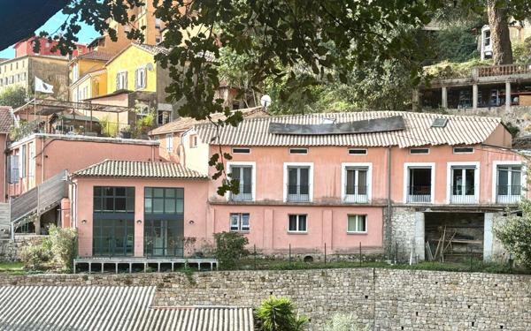 Appartement à vendre    4 pièces • 101 m2 Grasse