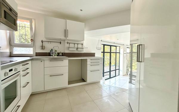 Appartement à vendre    4 pièces • 101 m2 Grasse