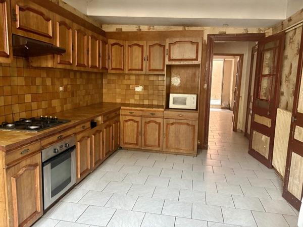 Maison à vendre 192 240 € Carcassonne 6 p 151 m² DPE D