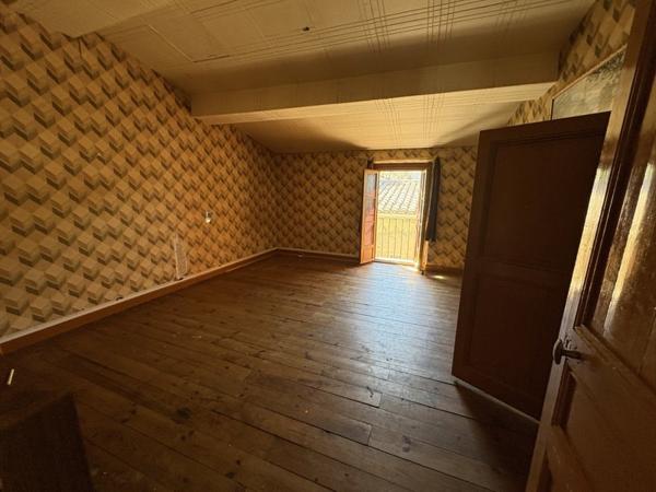 Maison à vendre 192 240 € Carcassonne 6 p 151 m² DPE D