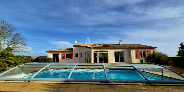 Maison Saintes 5 pièce(s) avec piscine et son appartement dédié