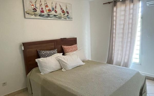 Appartement à louer    2 pièces •  Les Abymes
