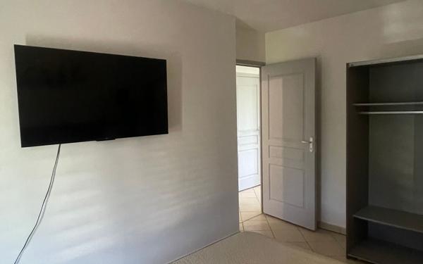Appartement à louer    2 pièces •  Les Abymes