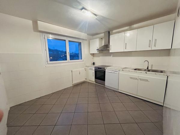 SOCHAUX SUPERBE APPARTEMENT F4