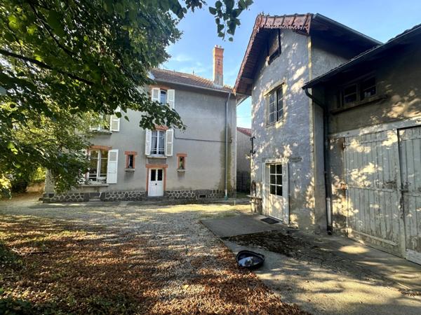 Maison 9 pièces 160 m² sur parcelle de 942m² à Vertaizon