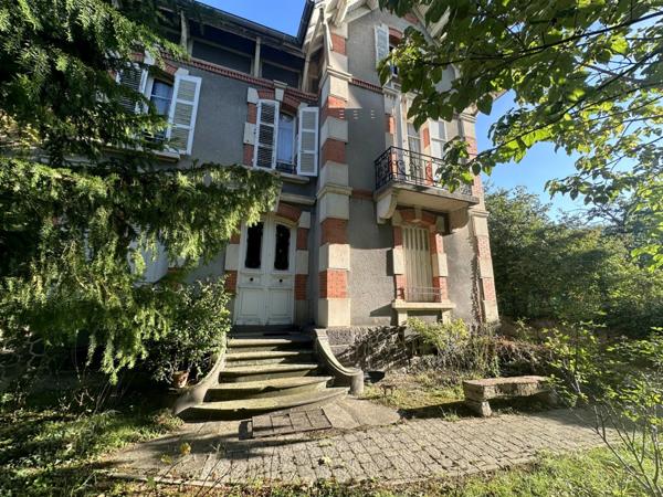 Maison 9 pièces 160 m² sur parcelle de 942m² à Vertaizon