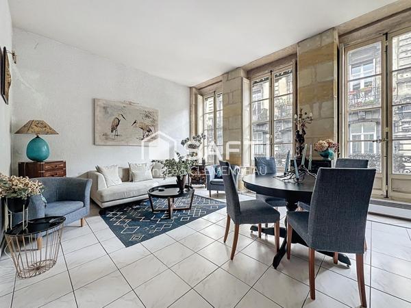 À VENDRE - Appartement T3 avec cours privative couverte