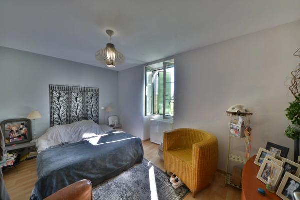 Location                                                      Maison
                        
                     5 pièces                      120 m2                     à Brive-la-Gaillarde